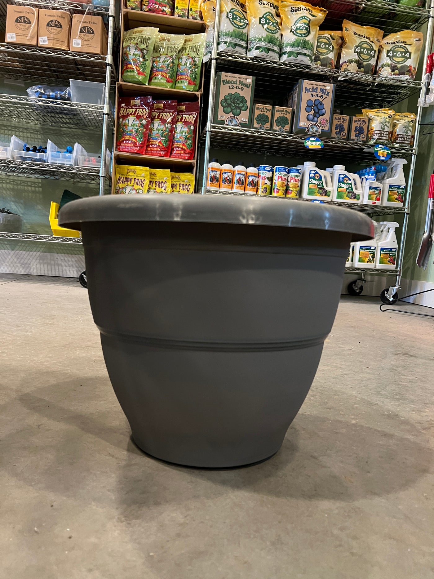 15.5" Round Plastic Pot - Slate
